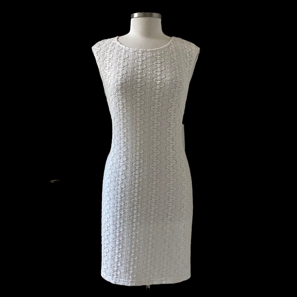 Chic White Textured Midi Dress
